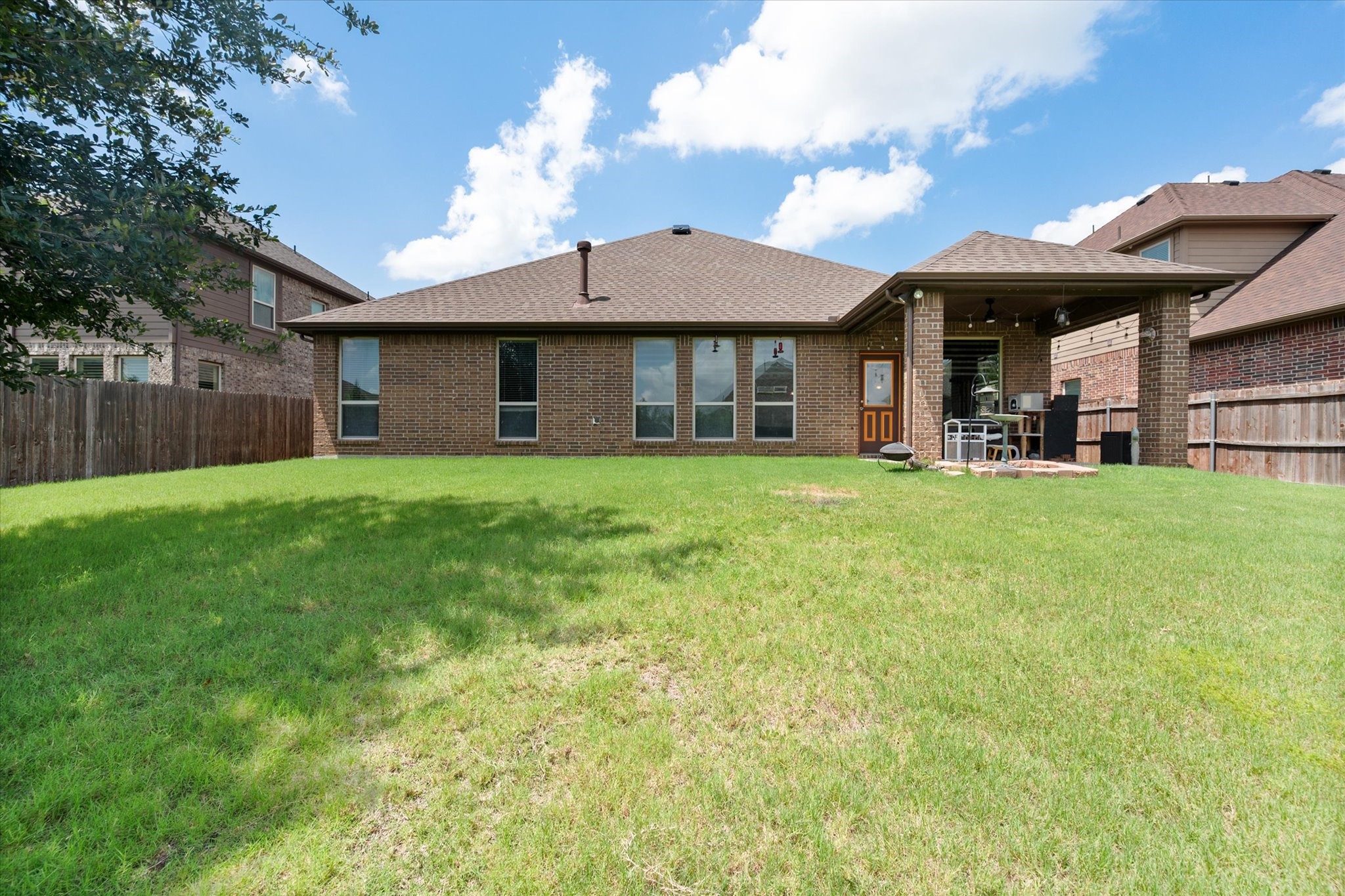 2919 Ladoga Drive Grand Prairie TX 75054
