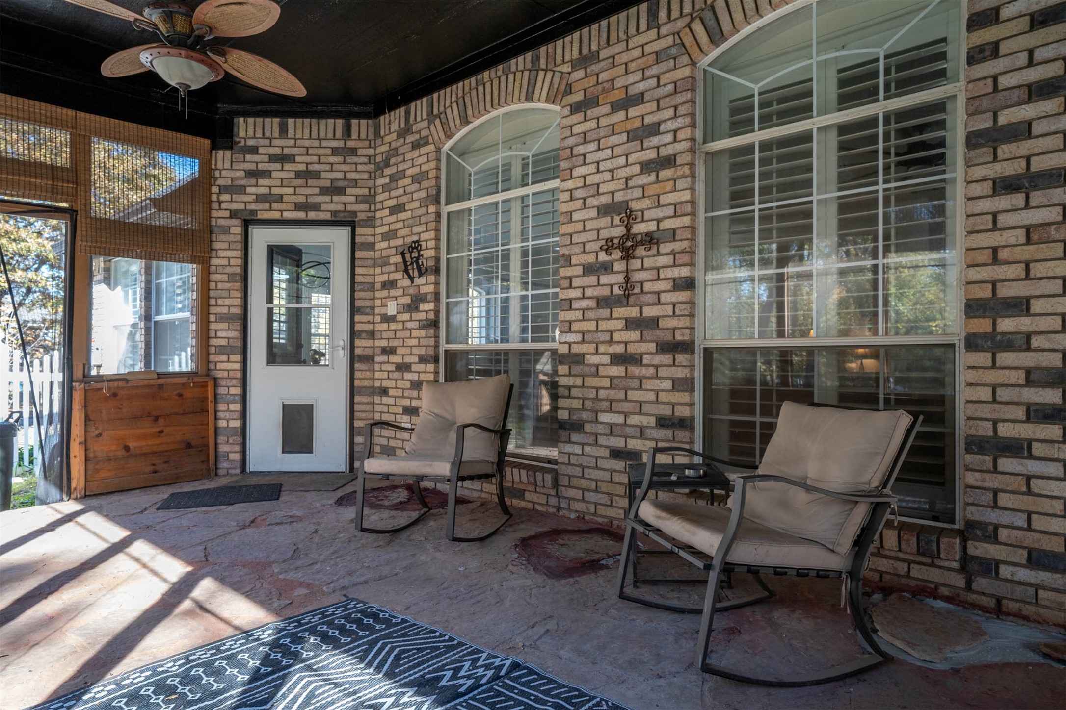 230 River Oaks Drive Combine TX 75159