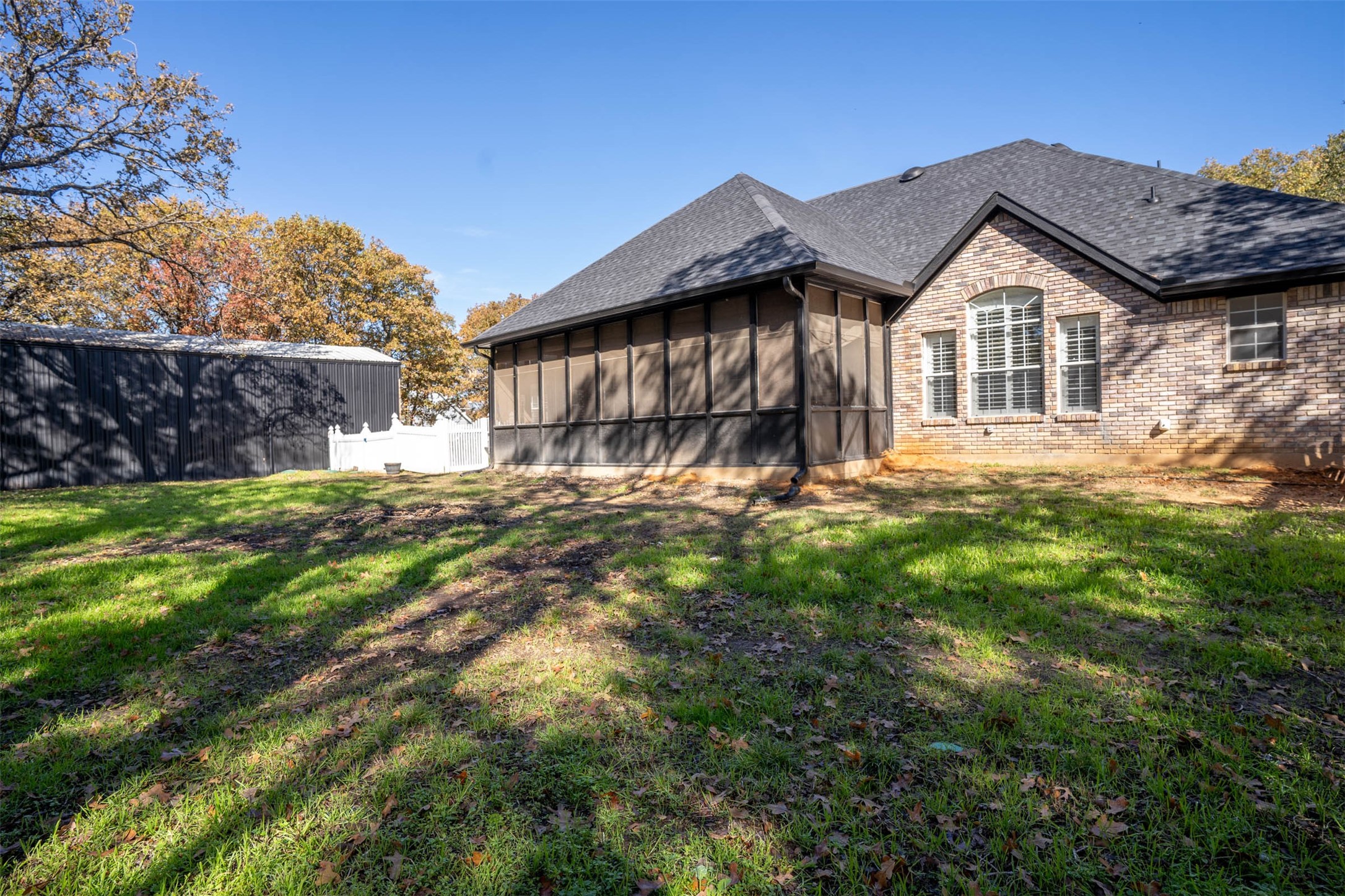 230 River Oaks Drive Combine TX 75159