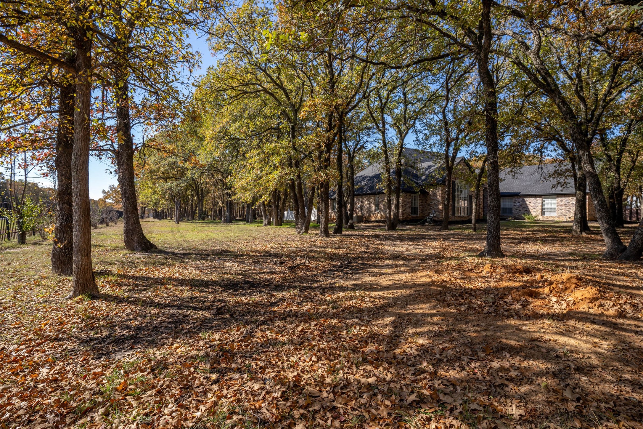 230 River Oaks Drive Combine TX 75159