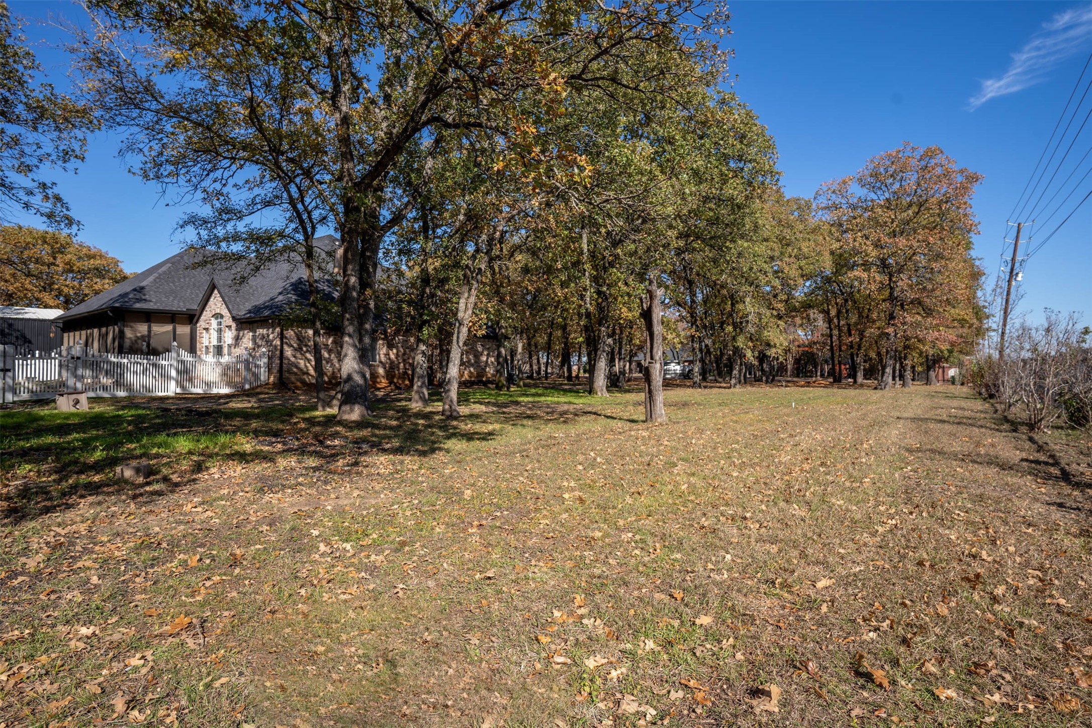 230 River Oaks Drive Combine TX 75159
