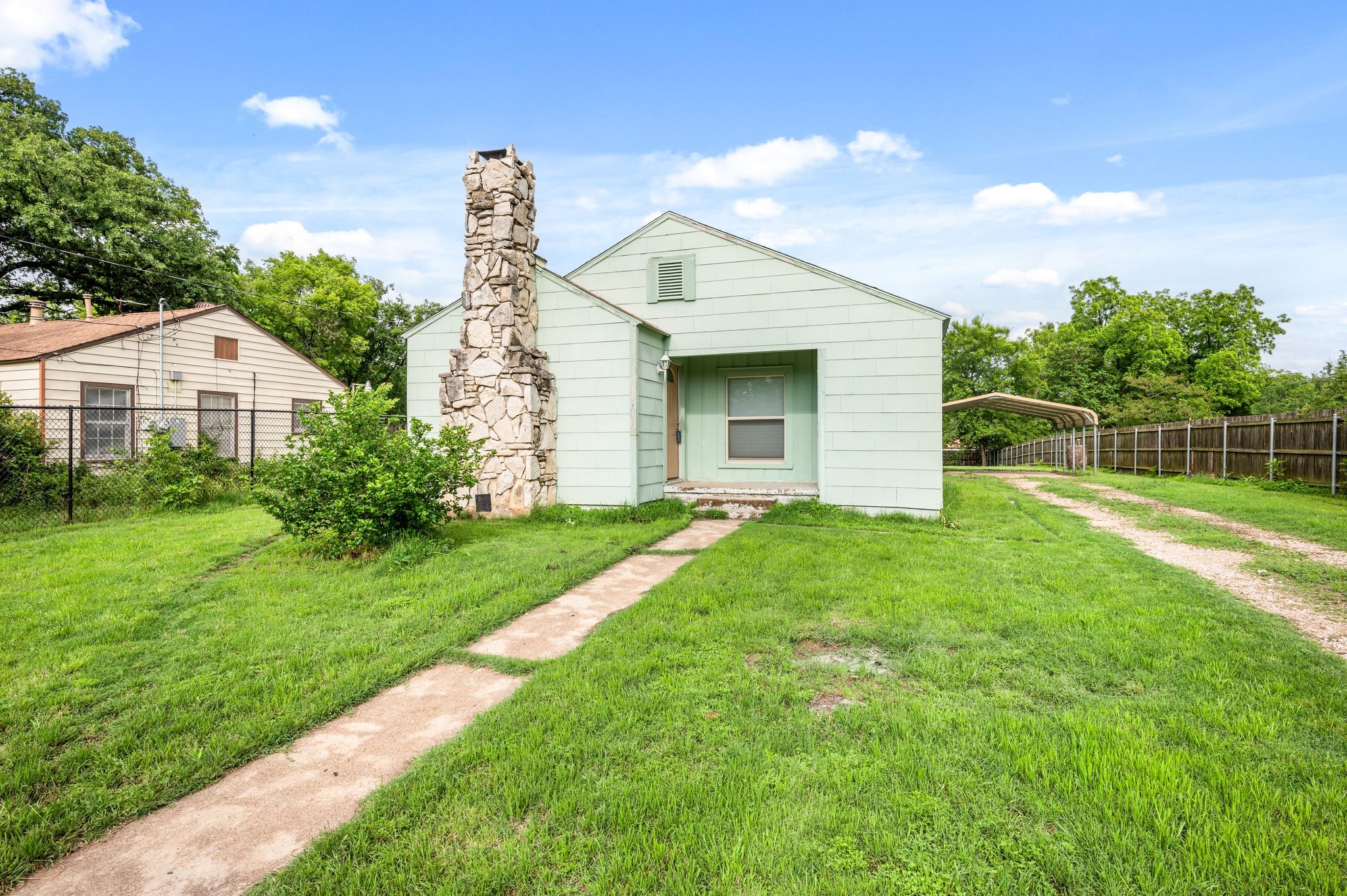 3021 Mims Street Fort Worth TX 76112