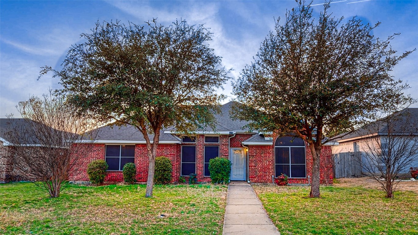 1511 Rebecca Lane Lancaster TX 75134