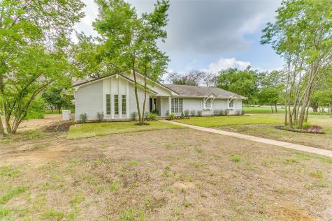 201 Roaring Springs Drive Joshua TX 76058