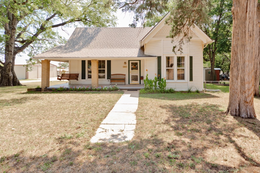 201 S Allen Street Boyd TX 76023