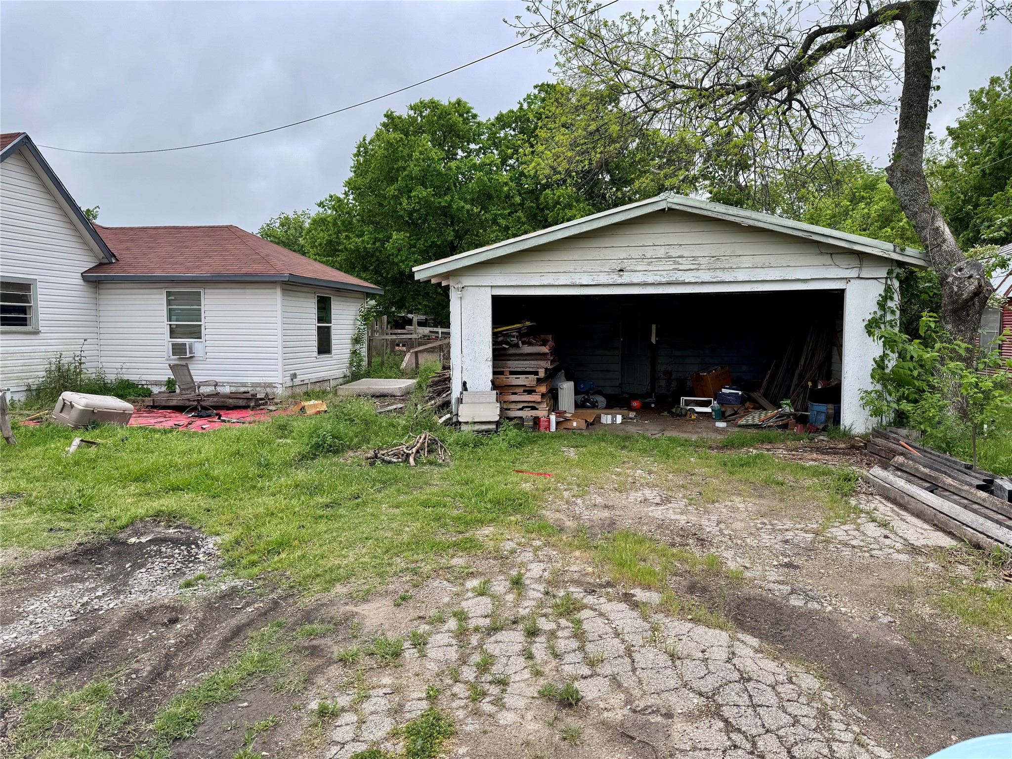207 S Cedar Street Leonard TX 75452