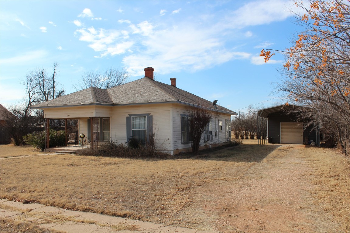 341 S 7th Avenue Munday TX 76371