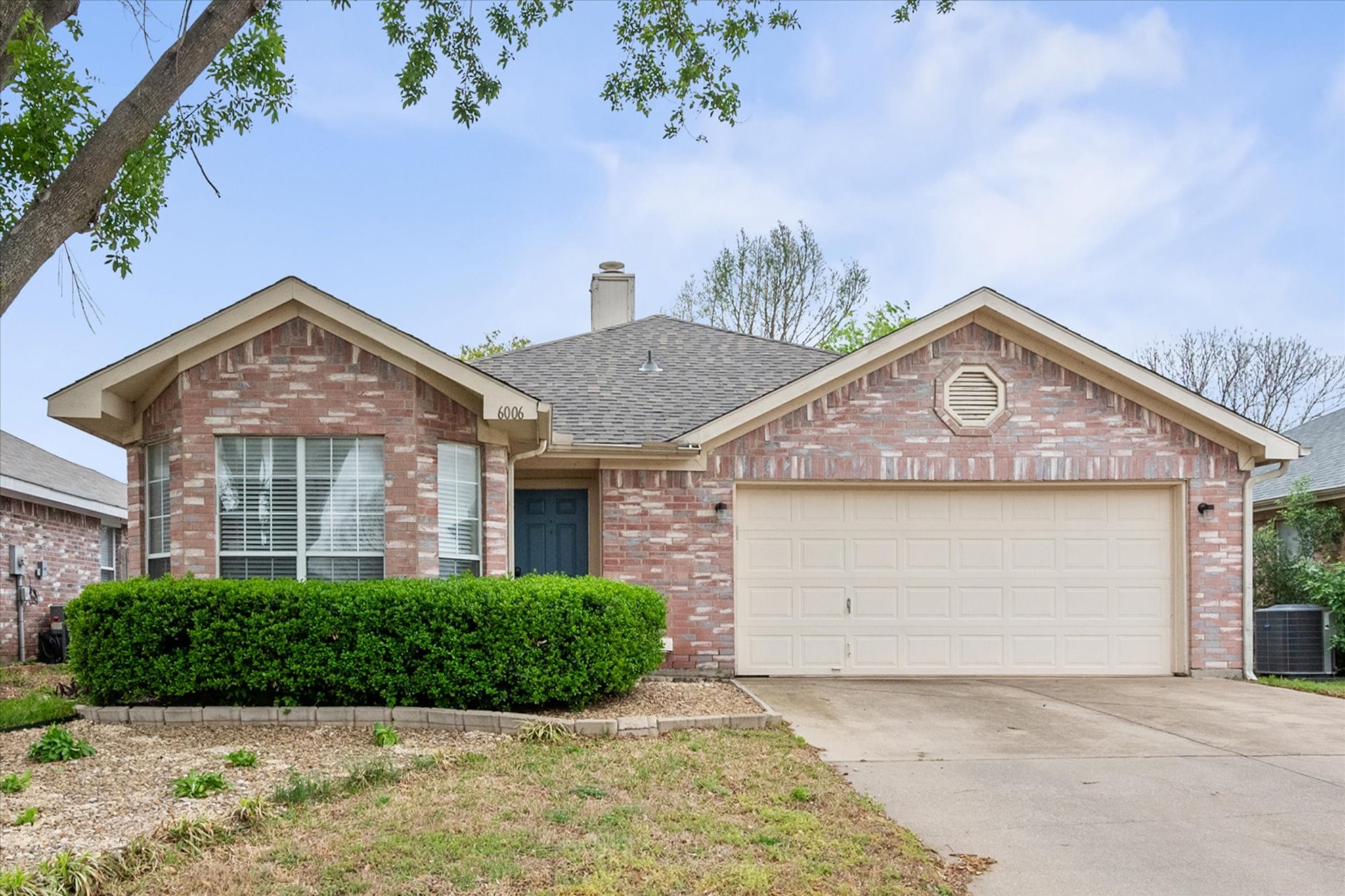 6006 Flyers Lane Arlington TX 76018