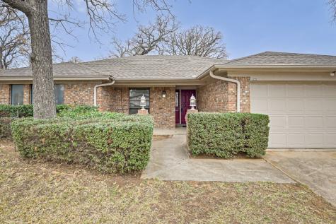 3905 Woodbury Court Arlington TX 76017