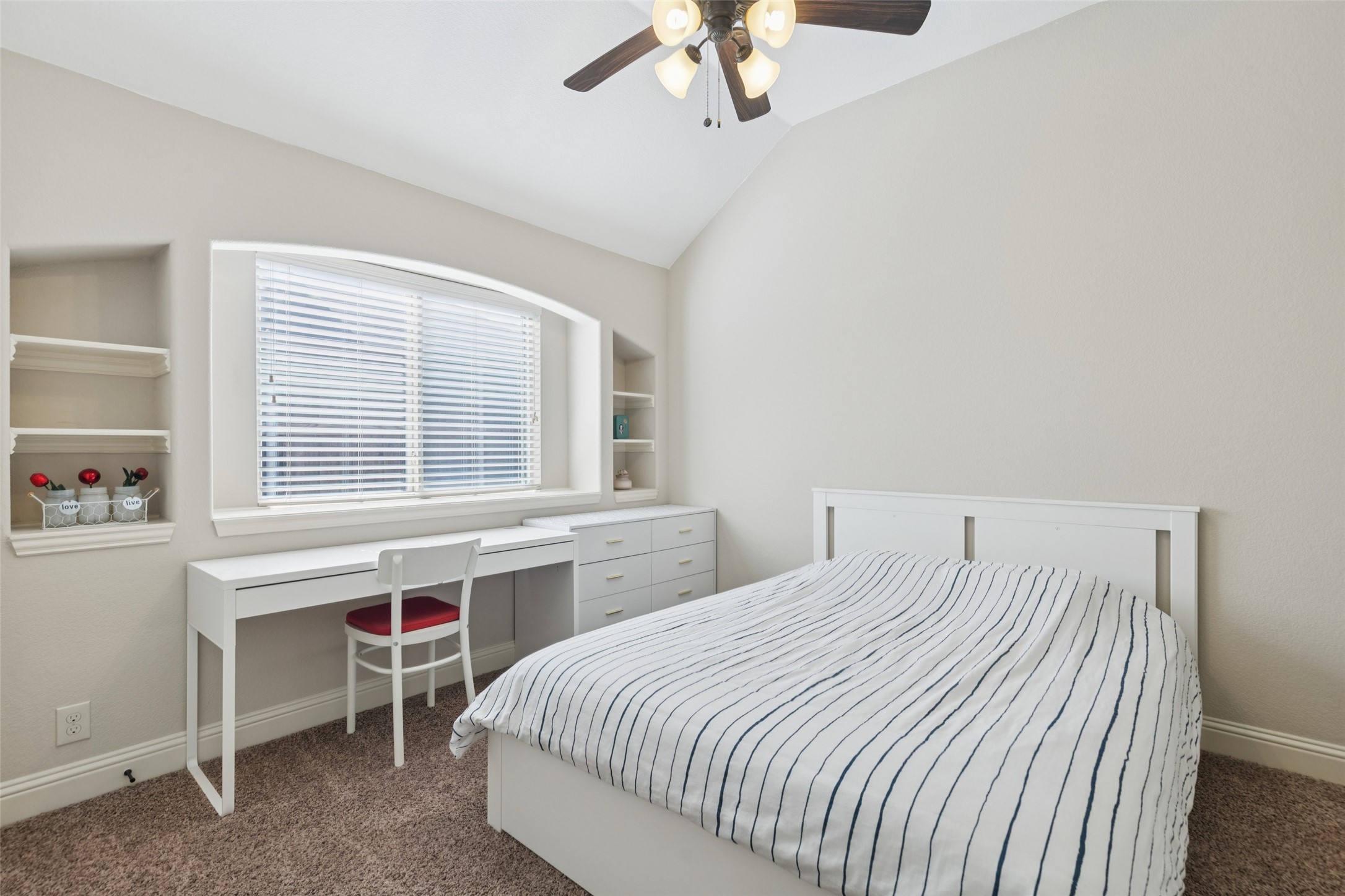 8304 Spitfire Trail Aubrey TX 76227