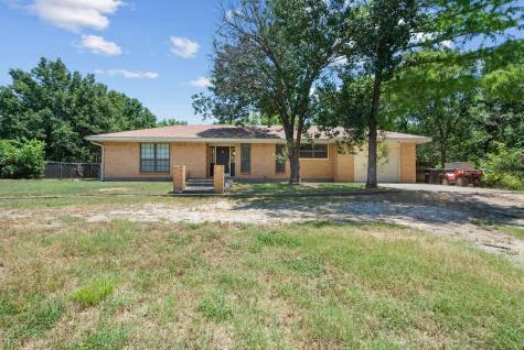 4106 Us Highway 81 N Bowie TX 76230