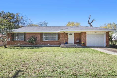 106 College Street Joshua TX 76058