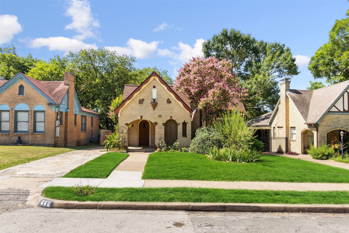 446 W Suffolk Avenue Dallas TX 75208