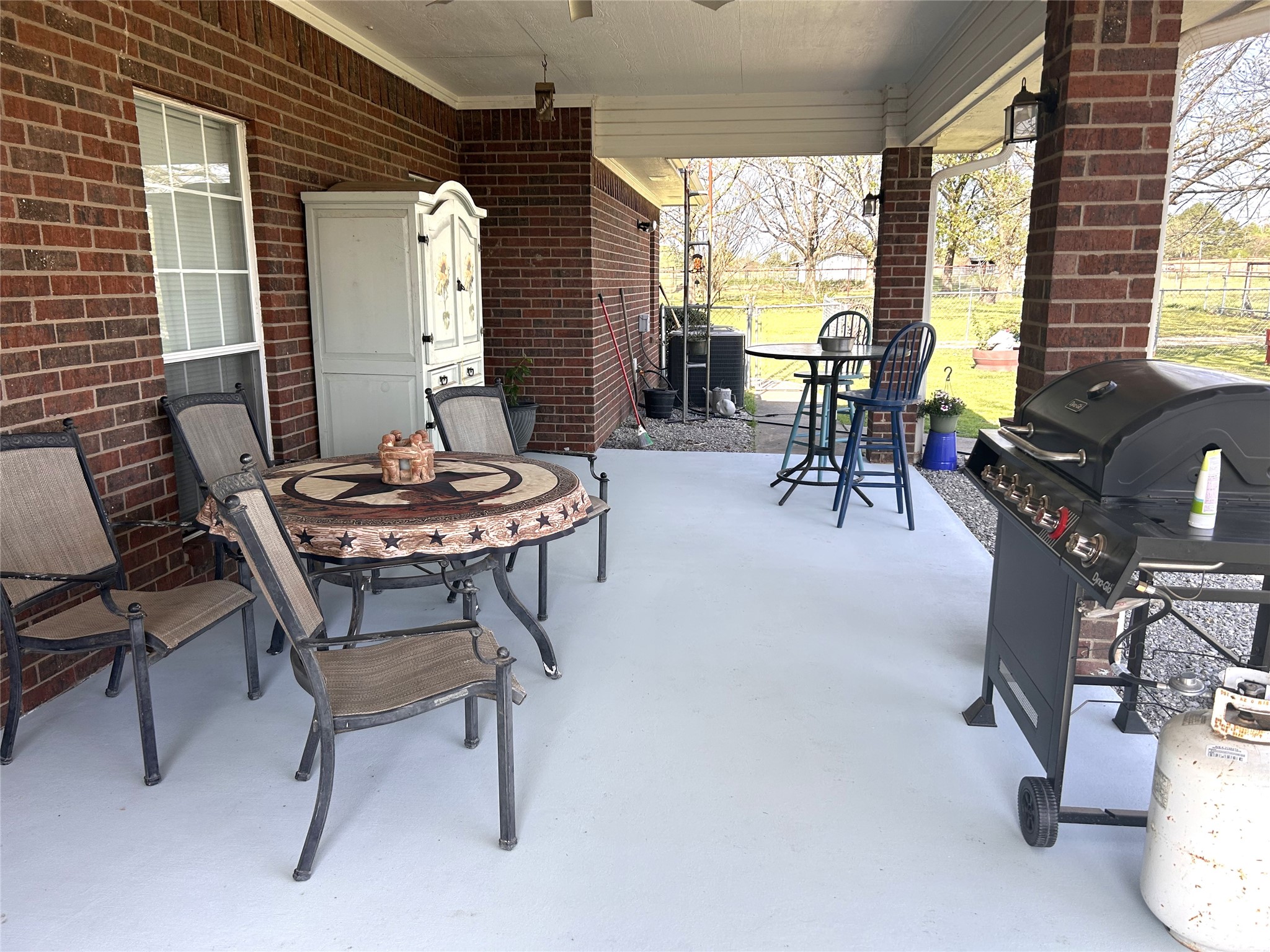 219 Friends Road Denison TX 75021