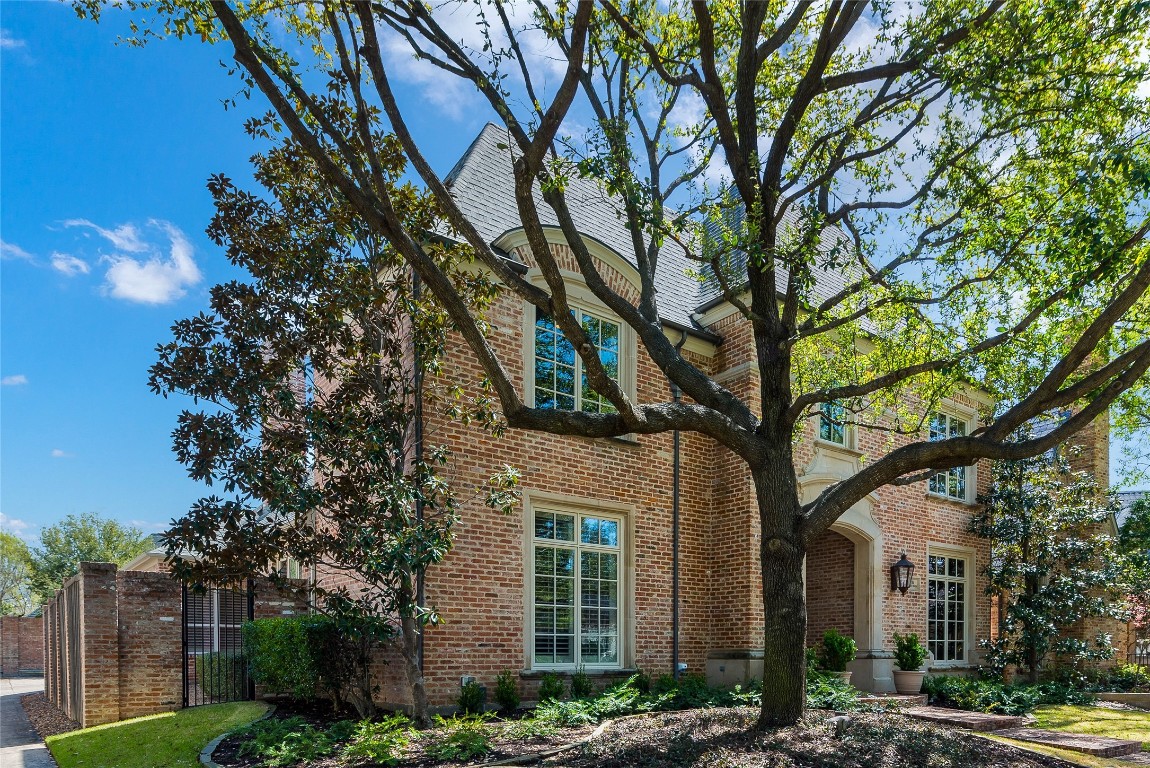 84 Abbey Woods Lane Dallas TX 75248