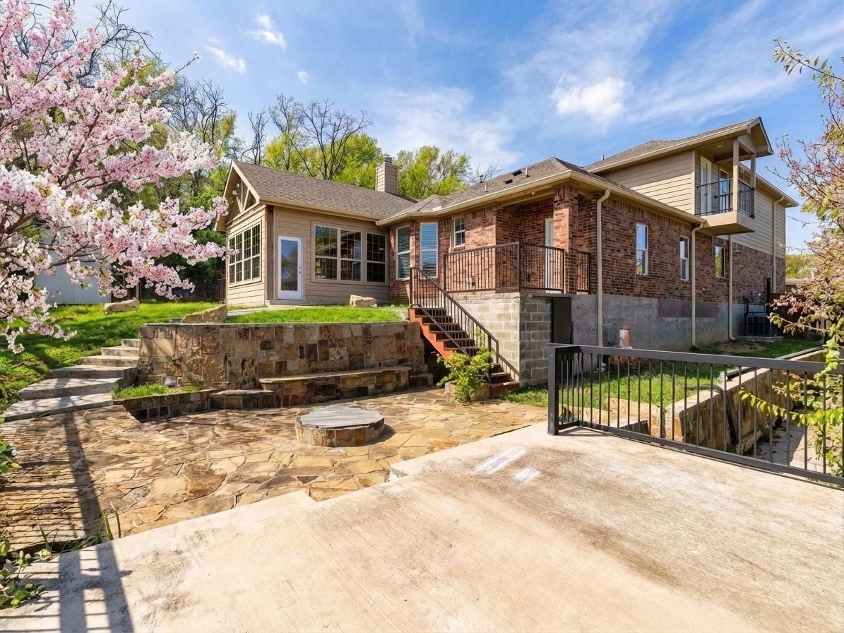 2700 Refugio Avenue Fort Worth TX 76164