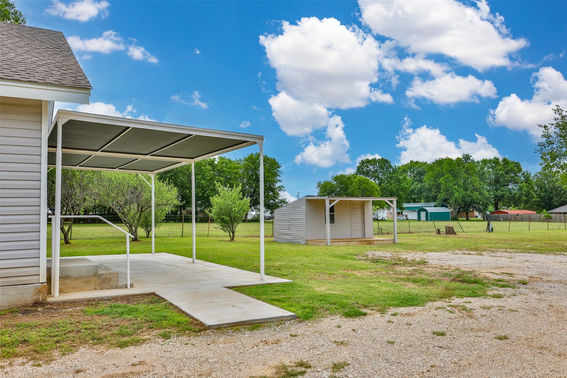 322&410 E Division Street Muenster TX 76252