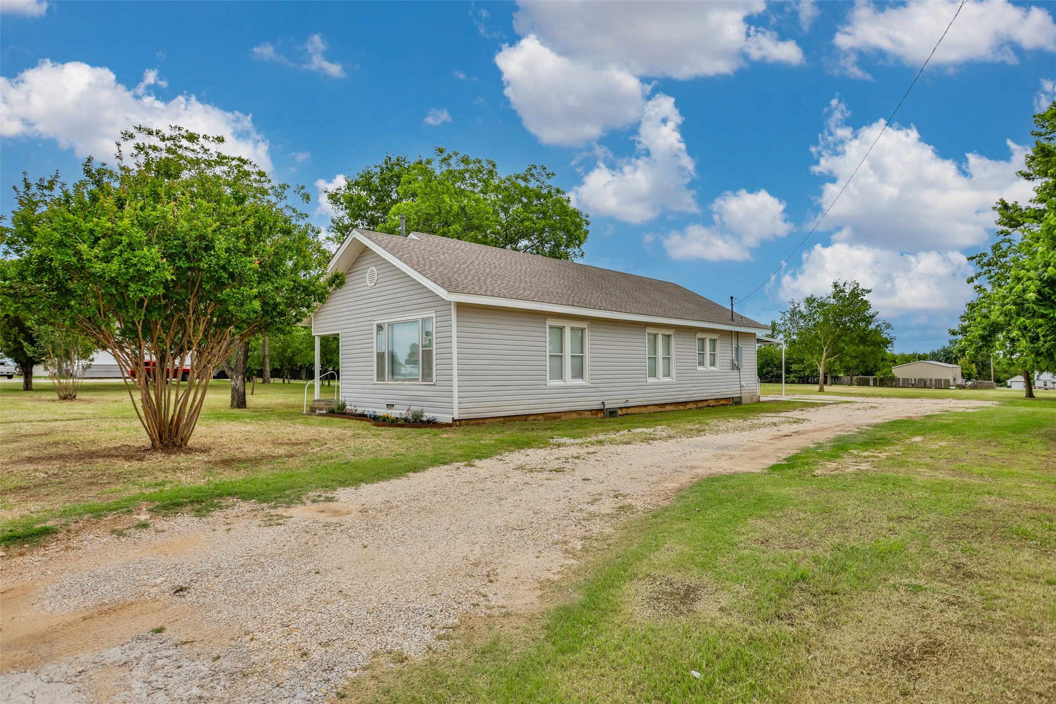 322&410 E Division Street Muenster TX 76252