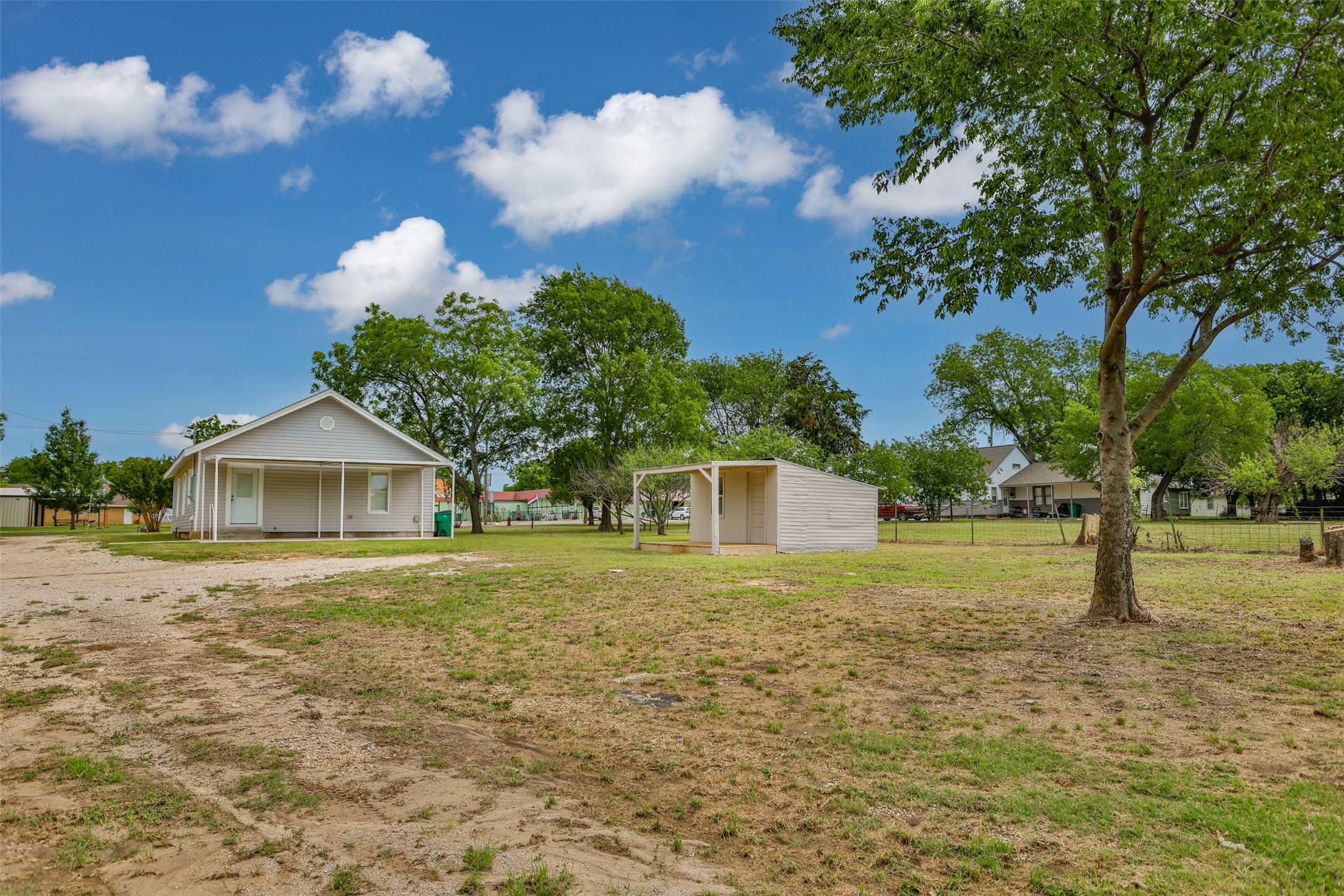 322&410 E Division Street Muenster TX 76252
