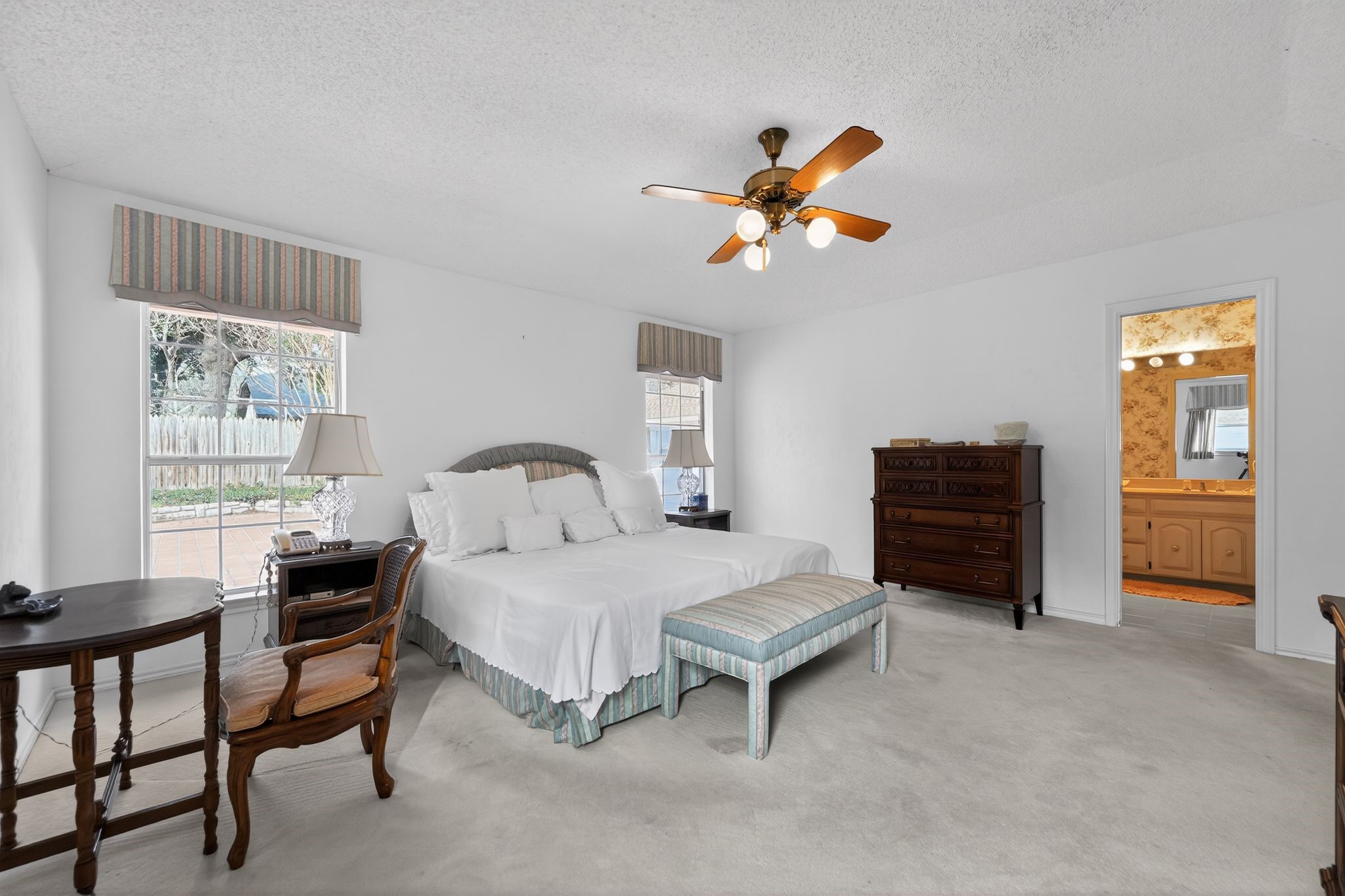 704 Castlewood Lane Arlington TX 76012