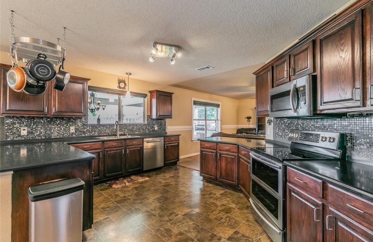 10708 Emerald Park Lane Fort Worth TX 76052