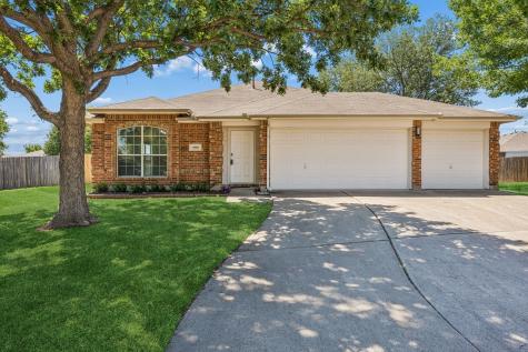 1001 Crane Circle Saginaw TX 76131