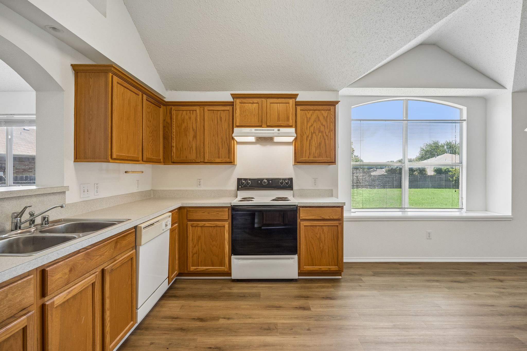 1001 Crane Circle Saginaw TX 76131