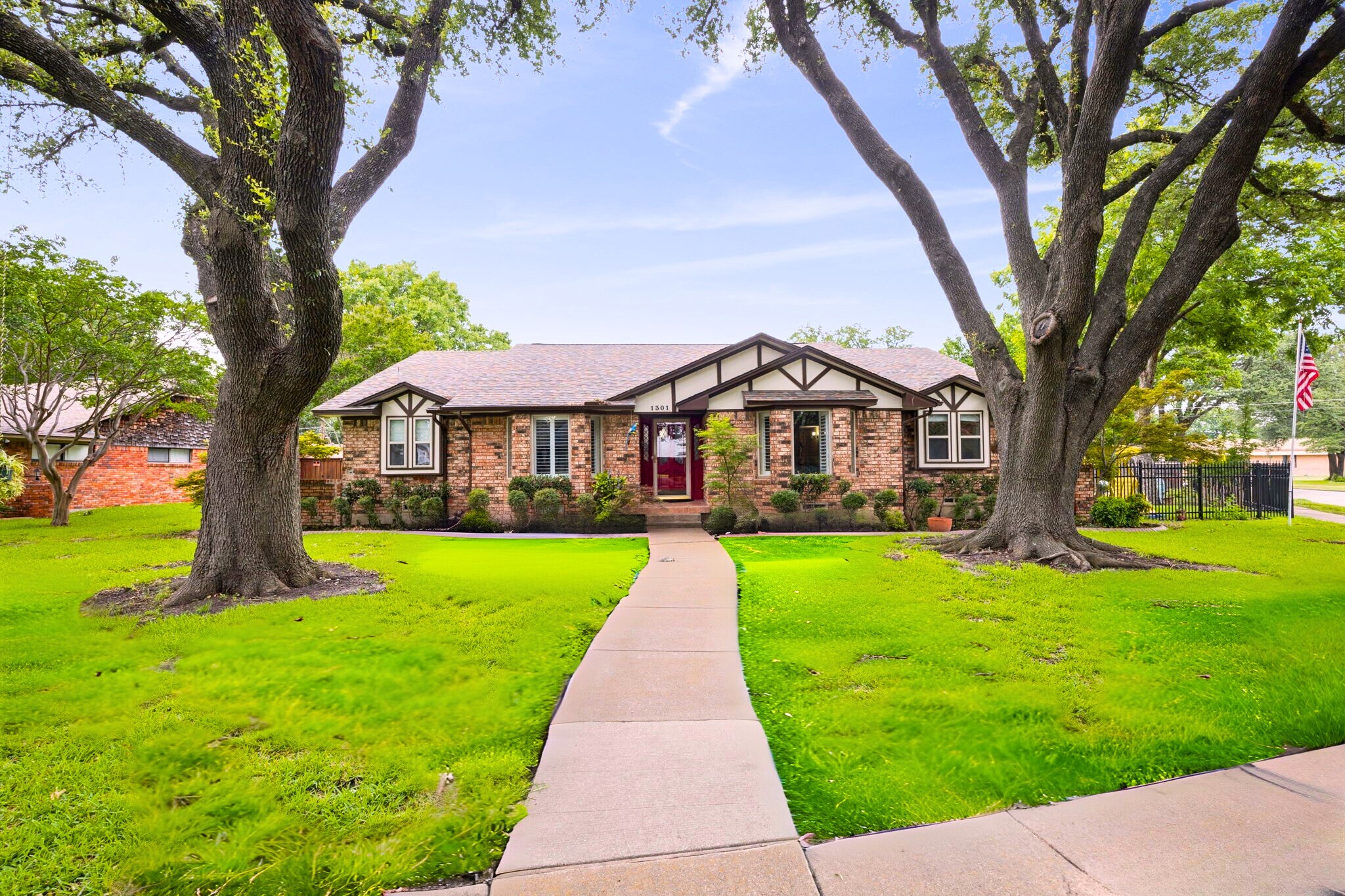 1301 Warwick Street Garland TX 75040