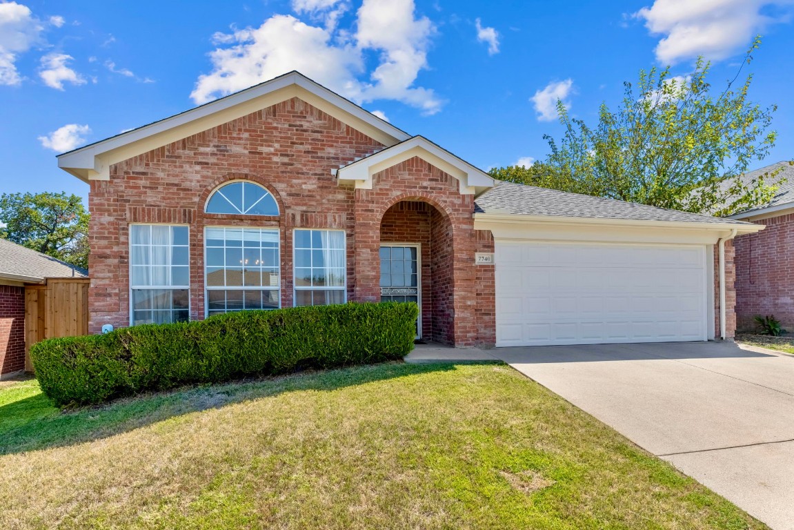 7740 Briarstone Court Fort Worth TX 76112