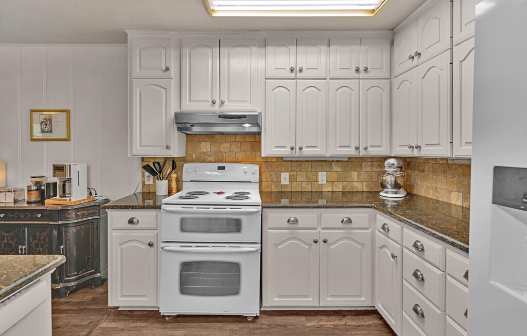 421 Bellaire Drive Woodway TX 76712