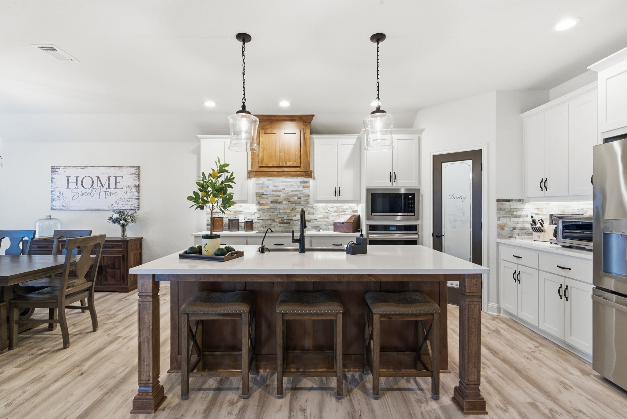 1025 Churchill Lane Millsap TX 76066