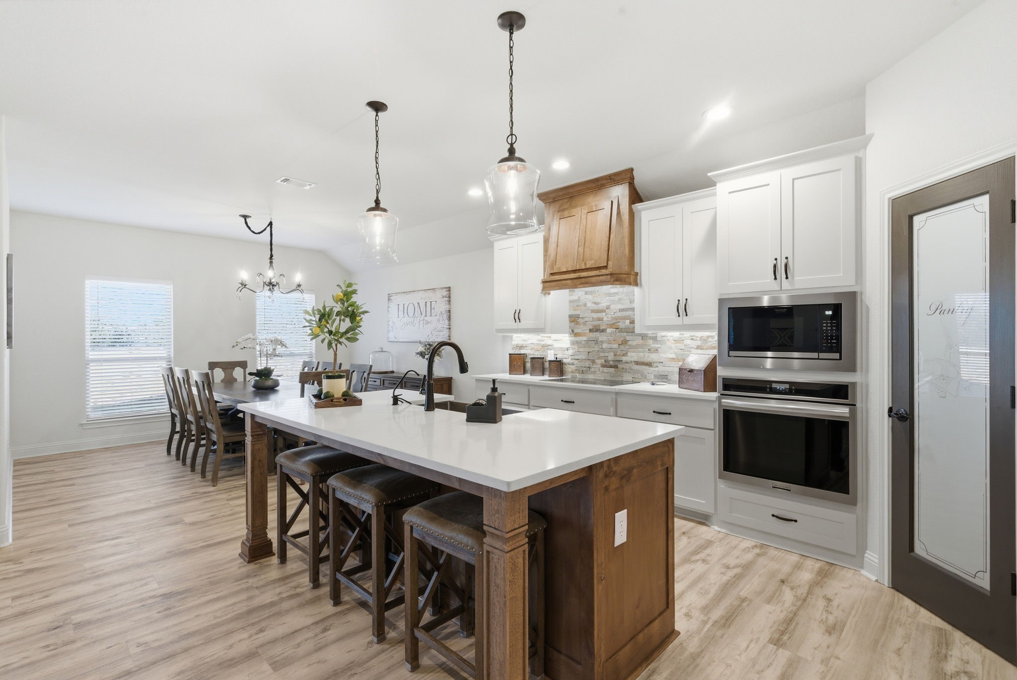 1025 Churchill Lane Millsap TX 76066