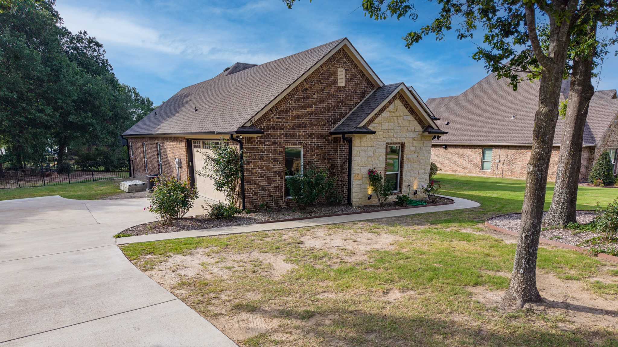 101 Lighthouse Lane Mabank TX 75143