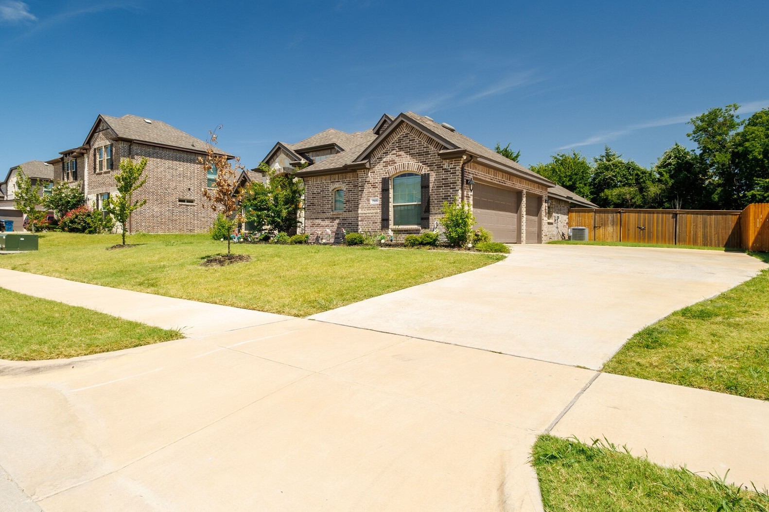 705 Candace Drive Desoto TX 75115