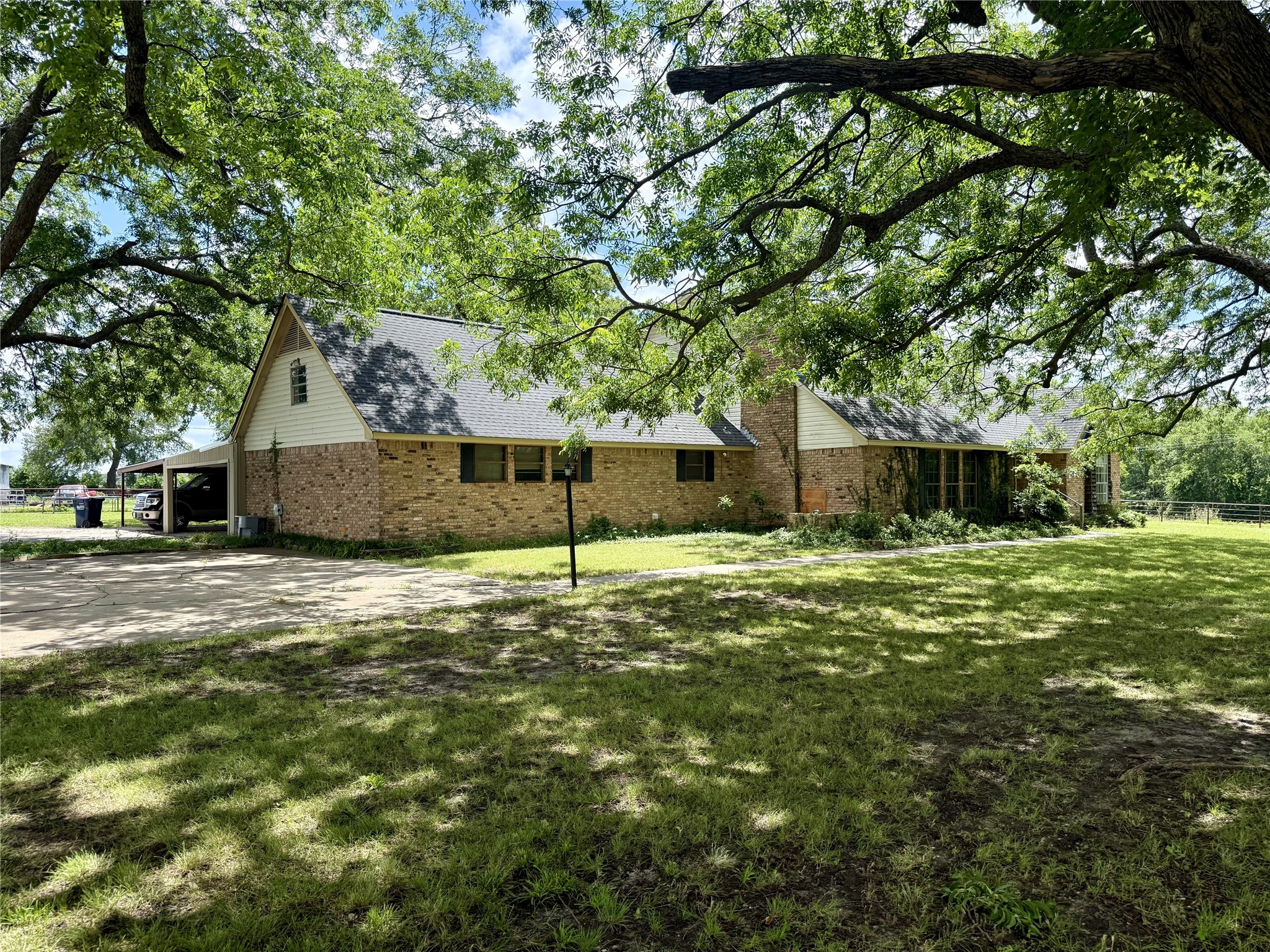 18048 Us-69 Whitewright TX 75491