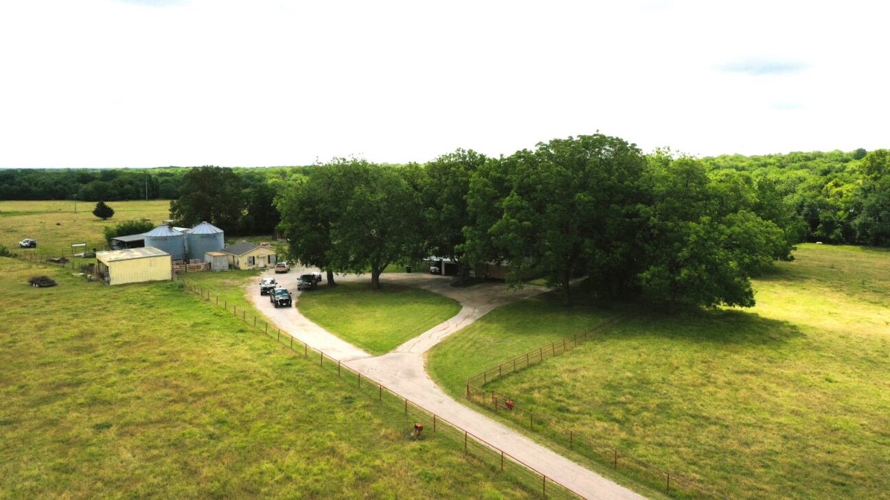 18048 Us-69 Whitewright TX 75491