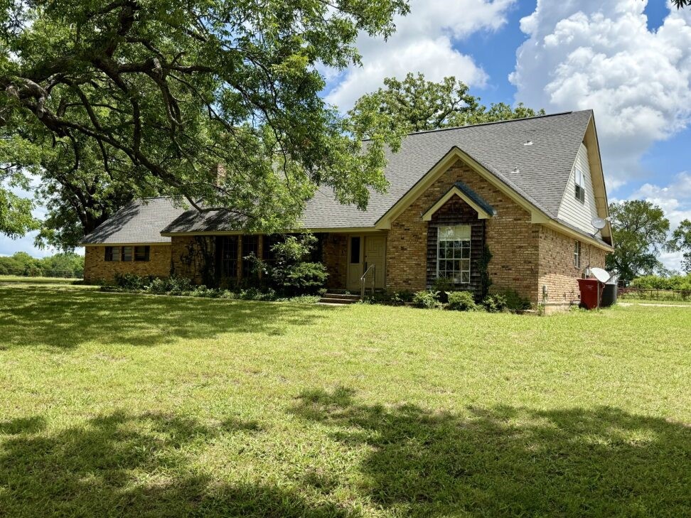 18048 Us-69 Whitewright TX 75491