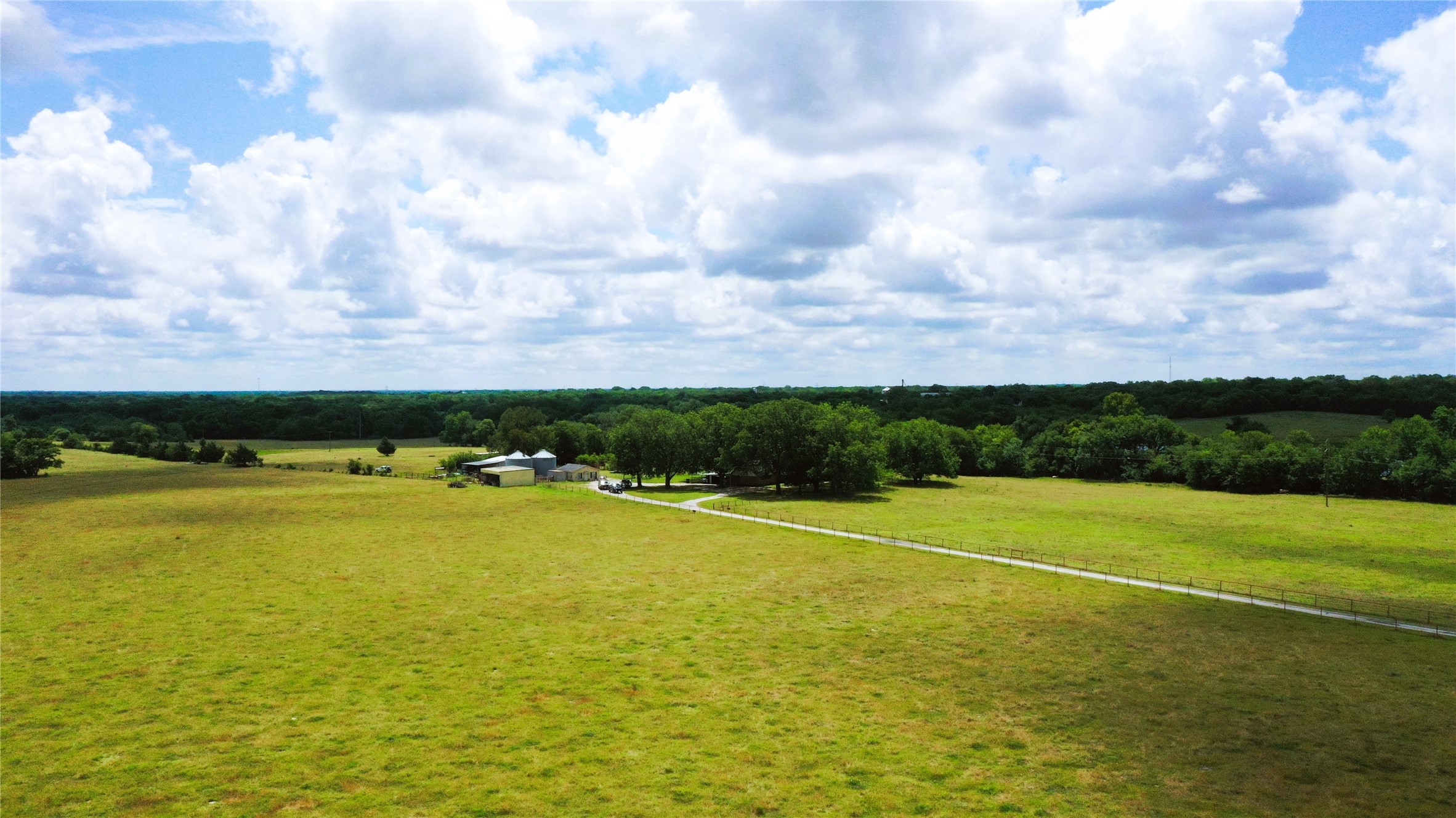 18048 Us-69 Whitewright TX 75491