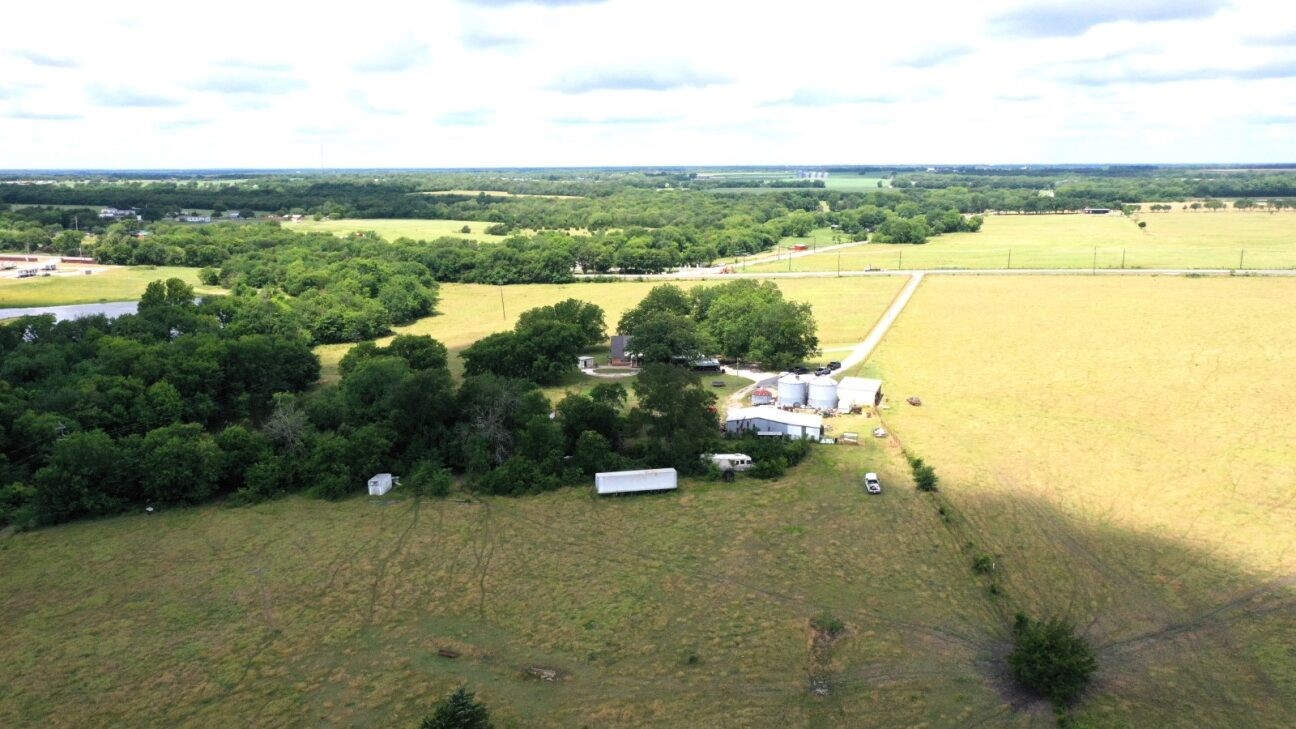18048 Us-69 Whitewright TX 75491