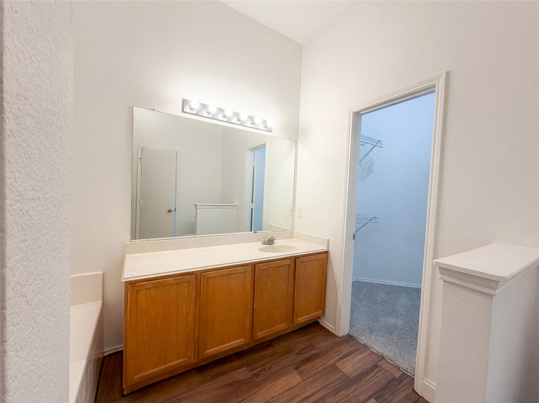 2563 Taos Drive Grand Prairie TX 75051