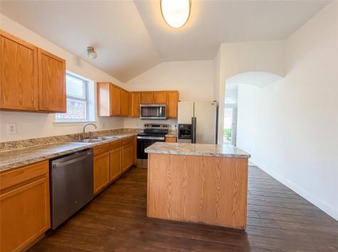 2563 Taos Drive Grand Prairie TX 75051