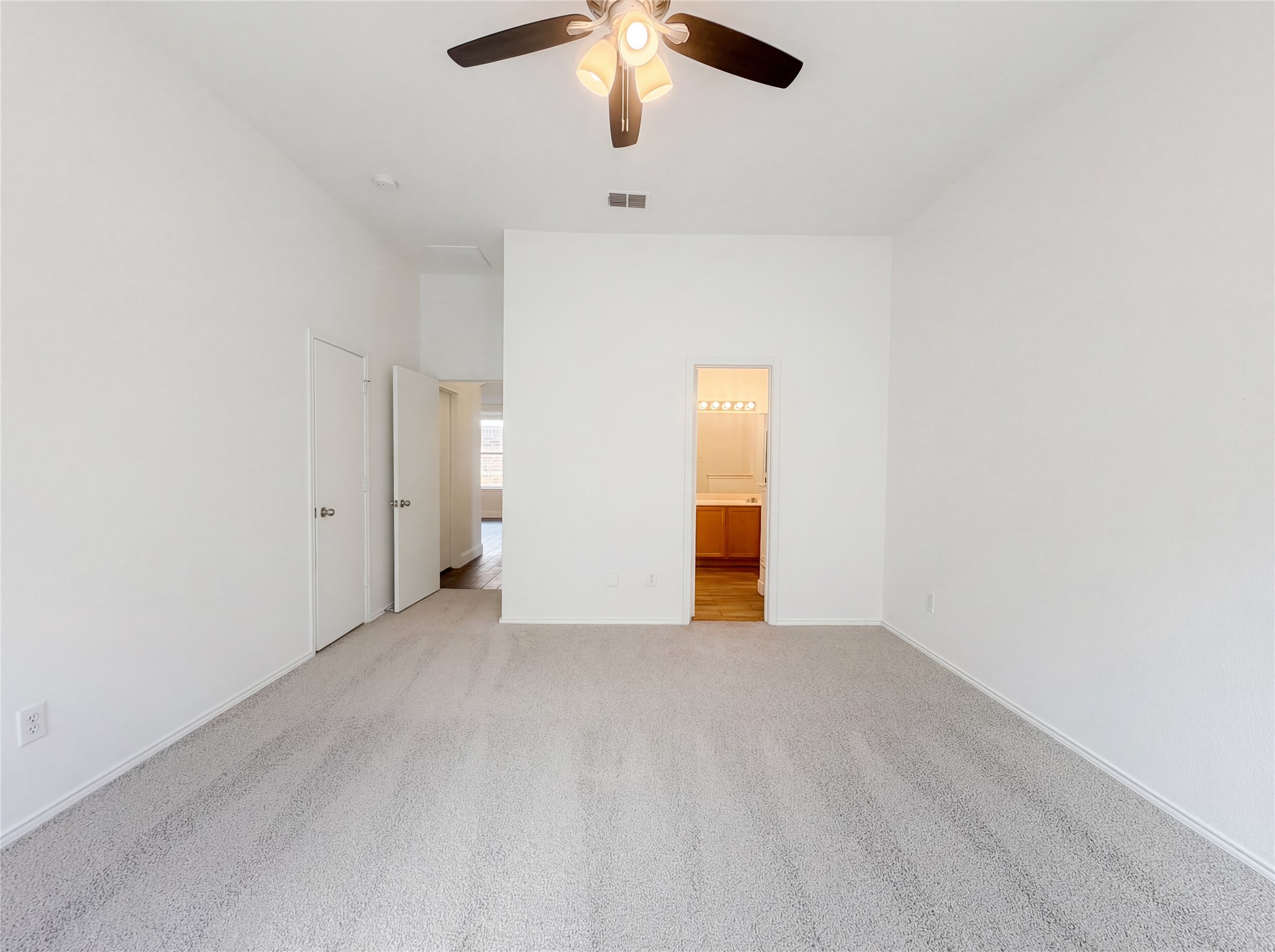 2563 Taos Drive Grand Prairie TX 75051