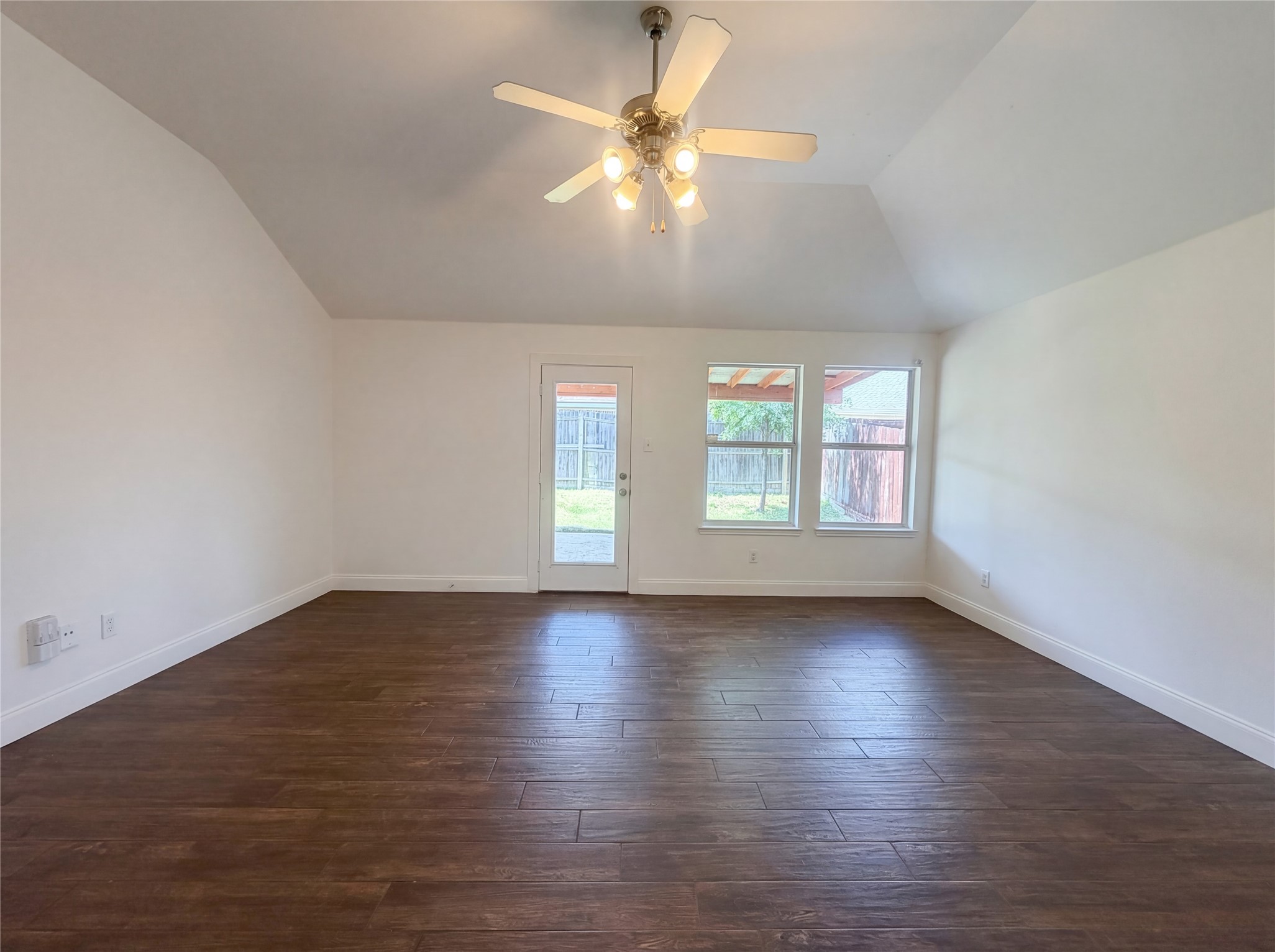 2563 Taos Drive Grand Prairie TX 75051