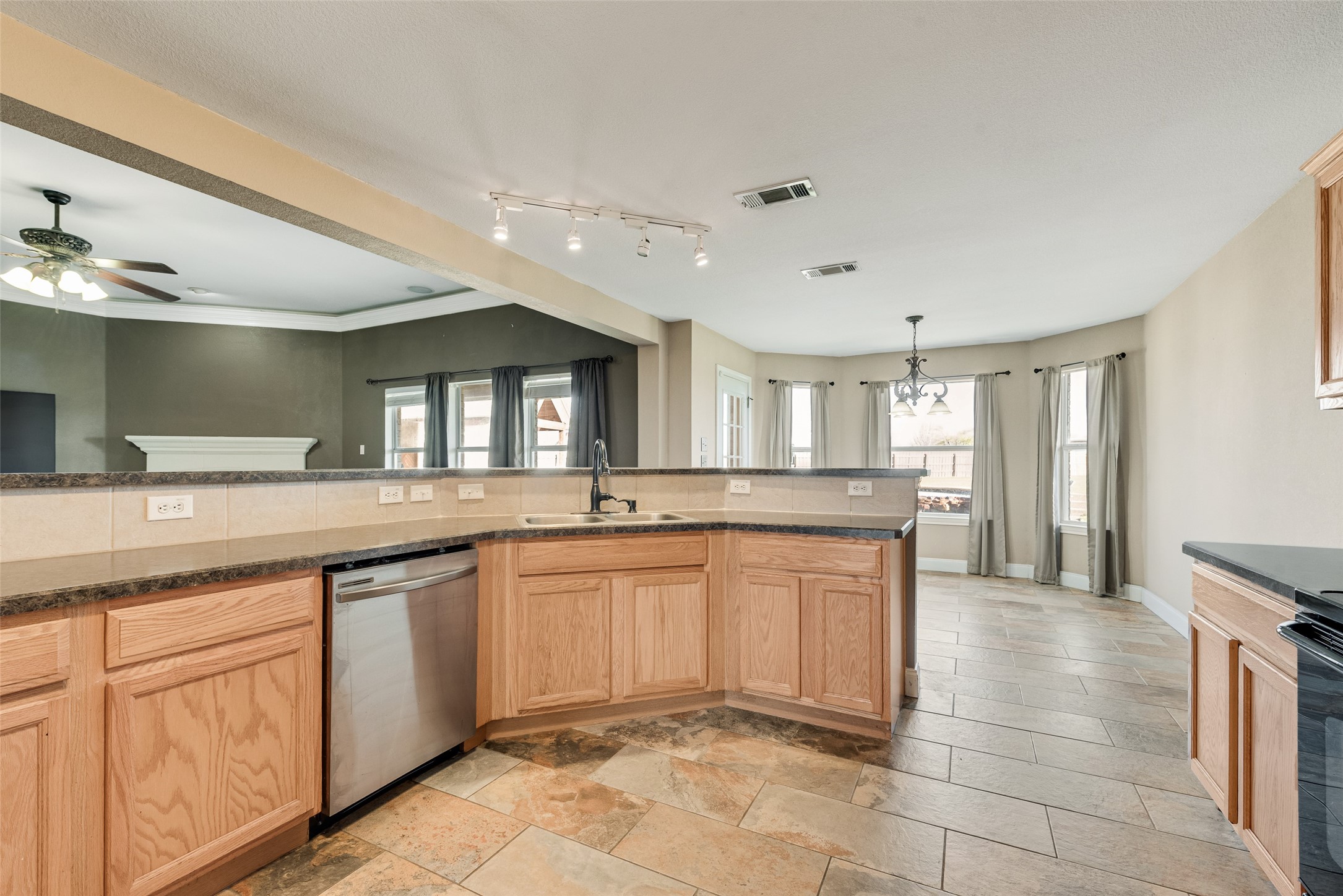 103 Springfield Lane Red Oak TX 75165