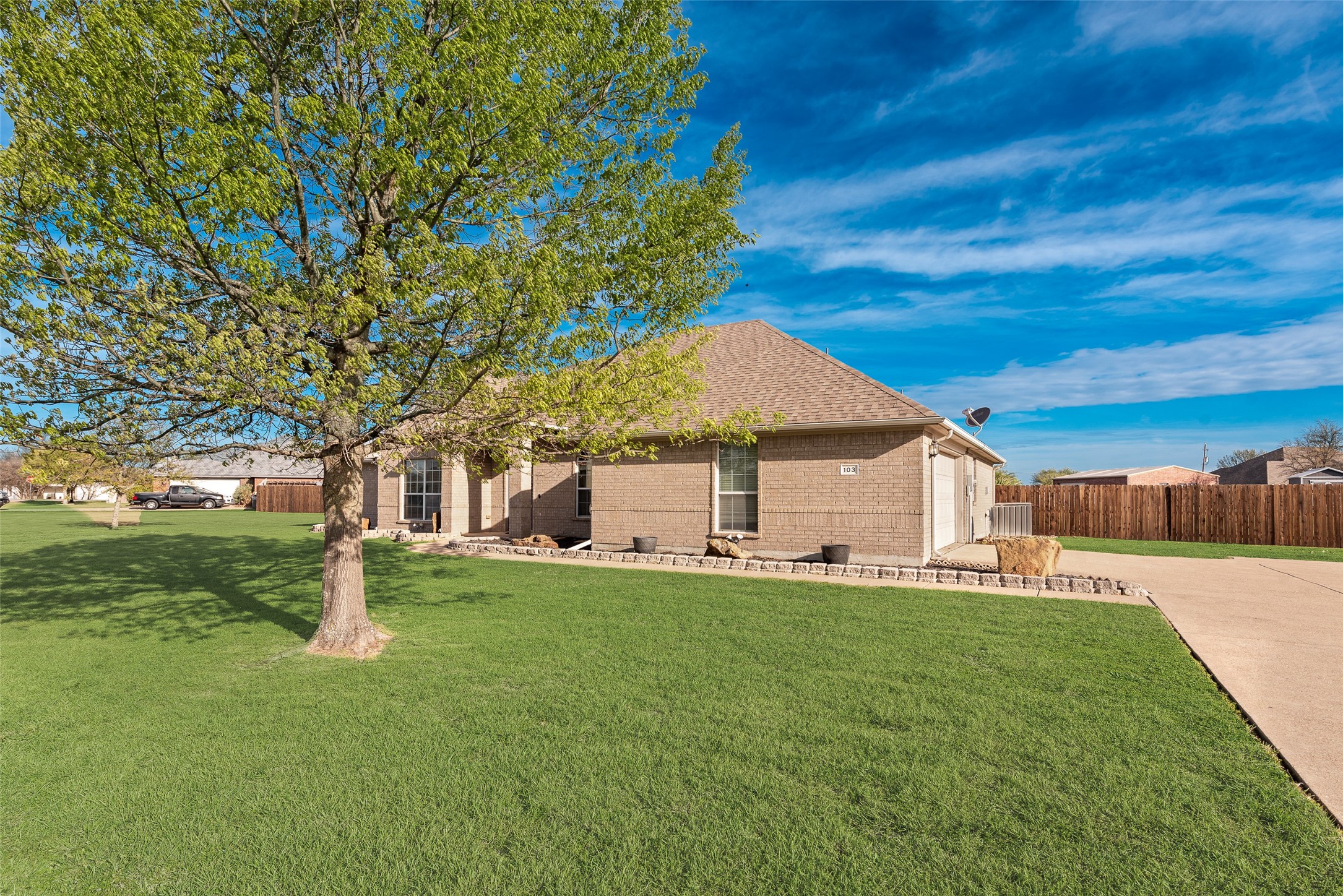 103 Springfield Lane Red Oak TX 75165