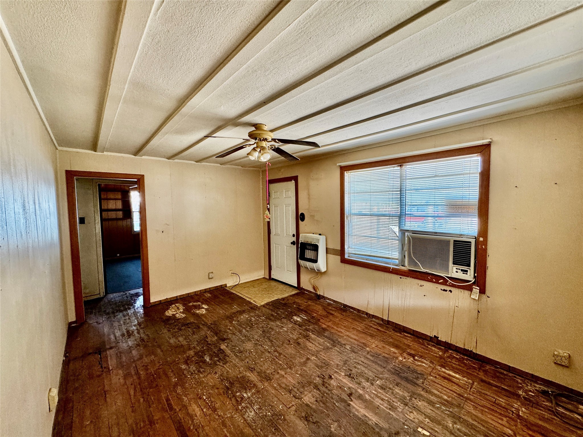 413 E Locust Street Whitewright TX 75491