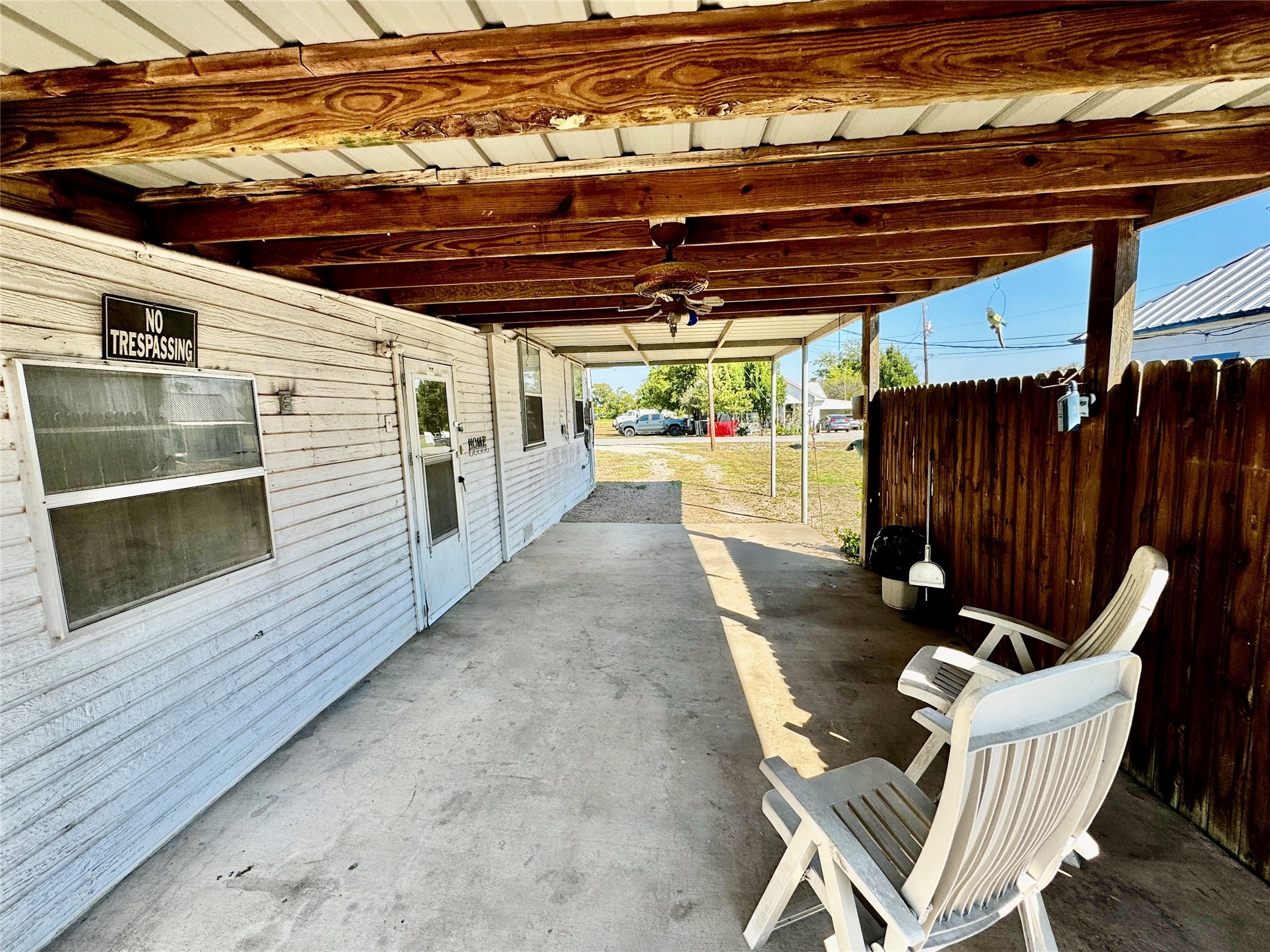 413 E Locust Street Whitewright TX 75491