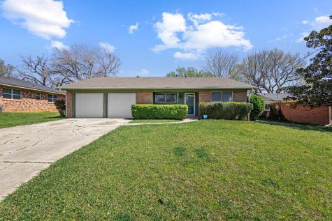 1306 Hillside Drive Gainesville TX 76240