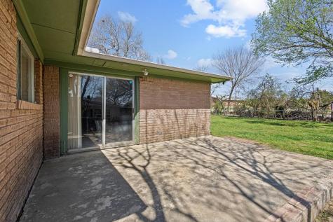 1306 Hillside Drive Gainesville TX 76240