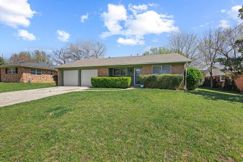 1306 Hillside Drive Gainesville TX 76240